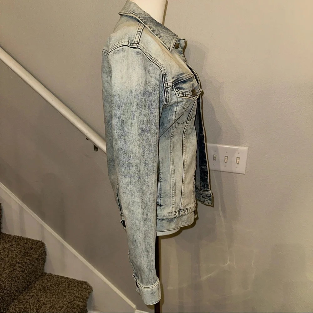 NWT Express Light Wash Jean Jacket